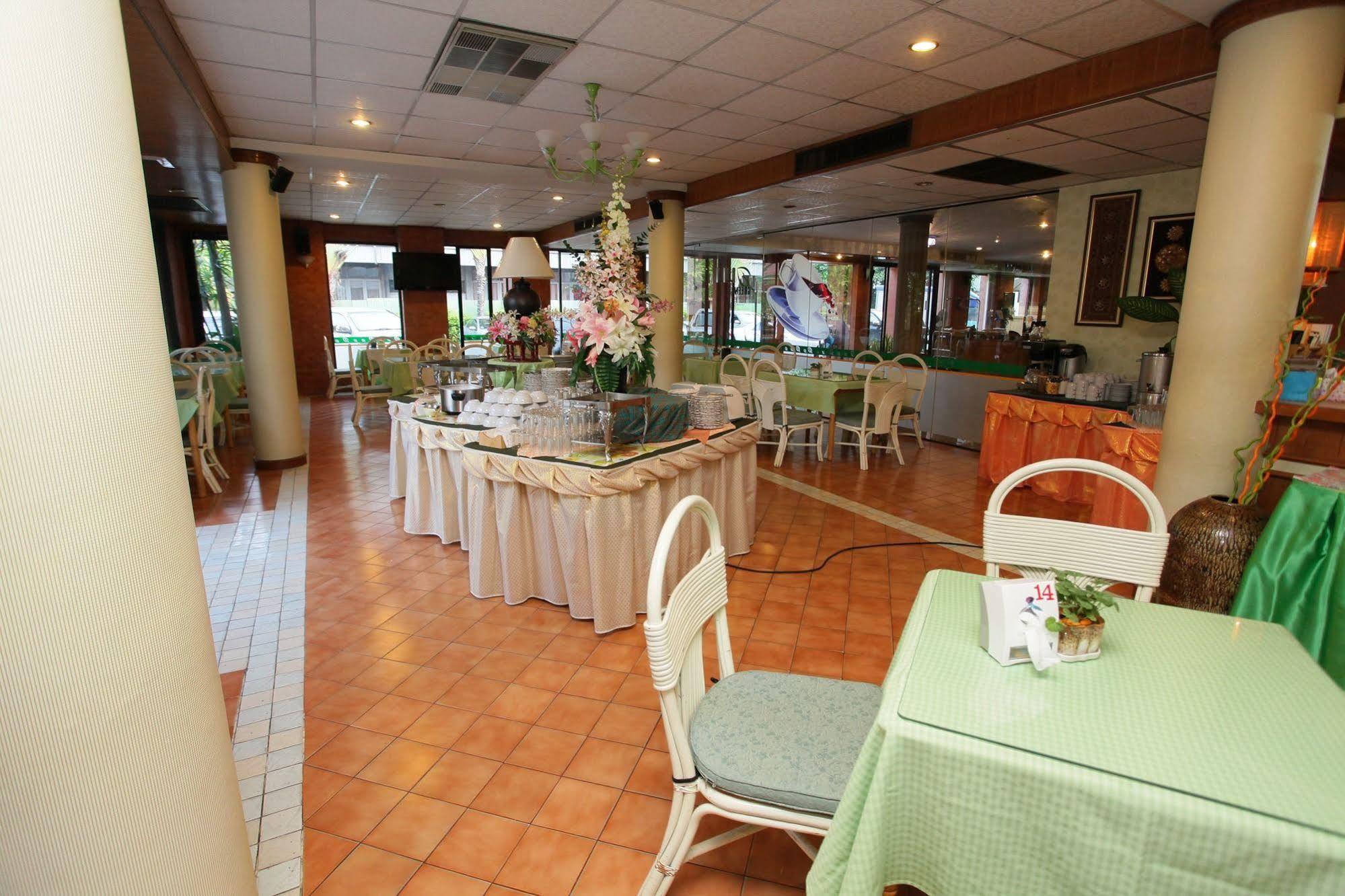 לאמפאנג Pin Hotel מראה חיצוני תמונה